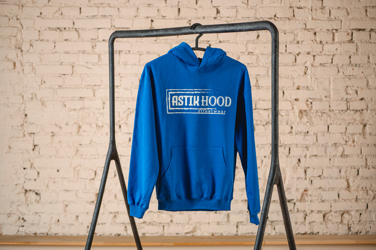Hoodie - Statement white on royal