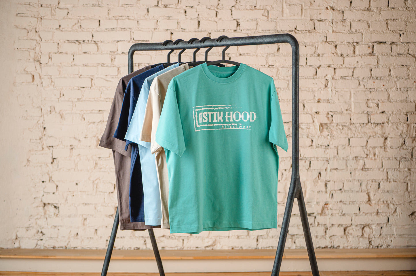 T-Shirt - Statement white on mint