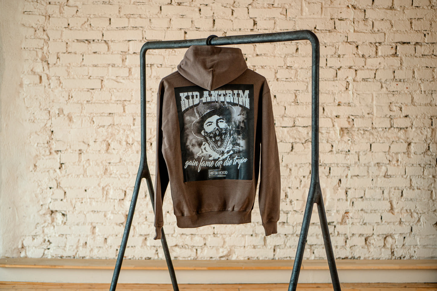 Hoodie - Kid Antrim on chocolate